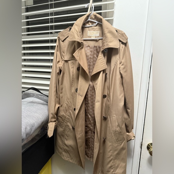 MICHAEL Michael Kors Jackets & Blazers - MICHAEL Michael Kors Beige Trench Coat